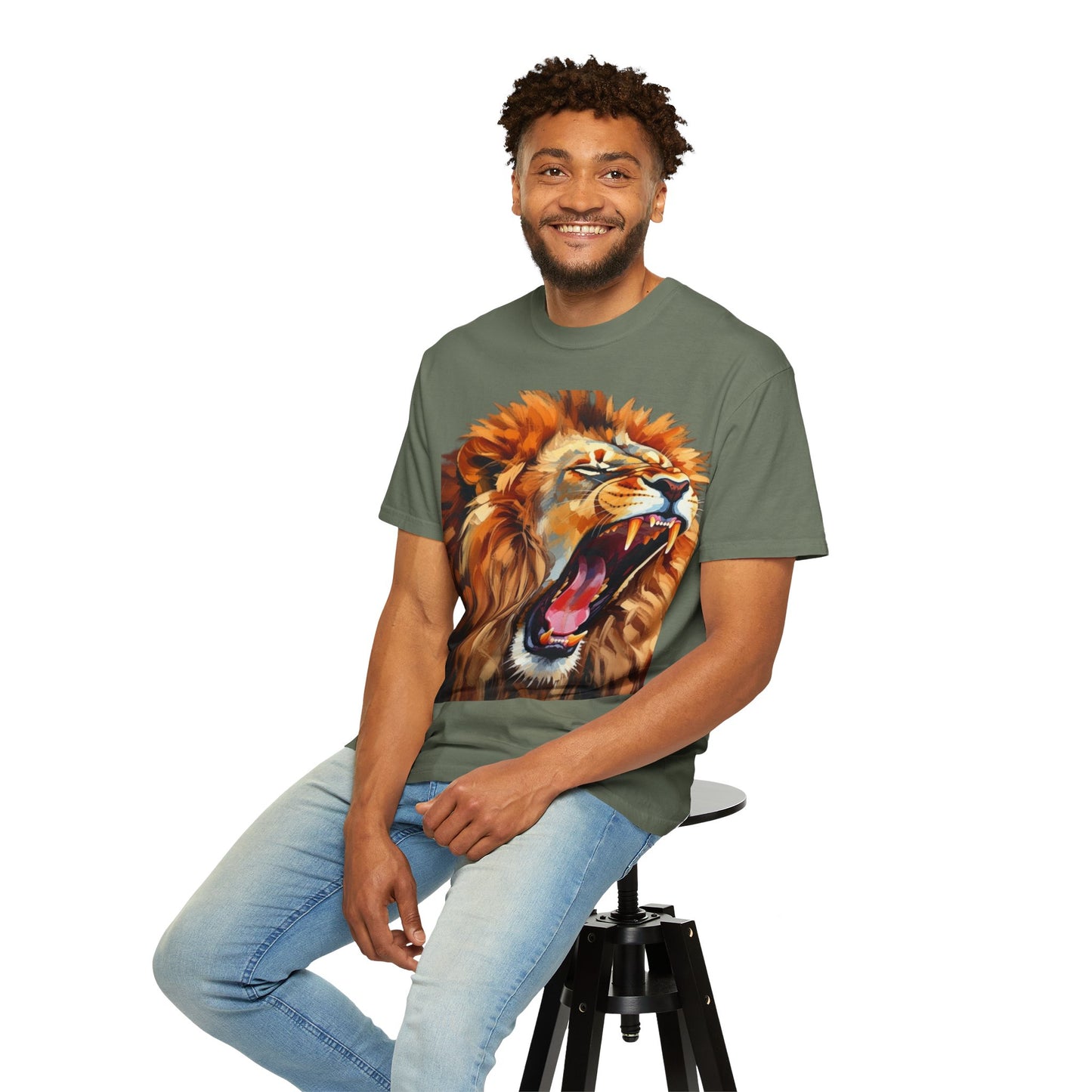 Roaring Lion T-Shirt Bold Wildlife Graphic Tee