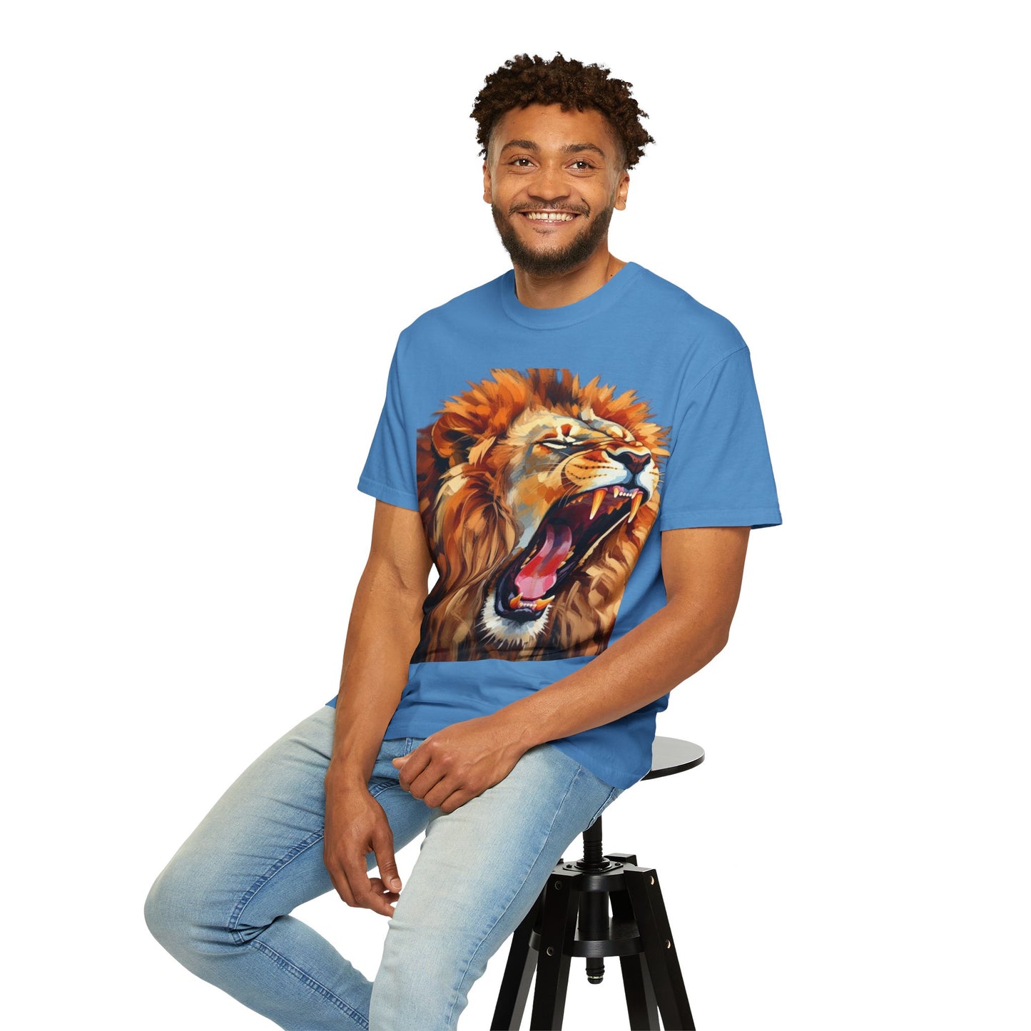 Roaring Lion T-Shirt Bold Wildlife Graphic Tee
