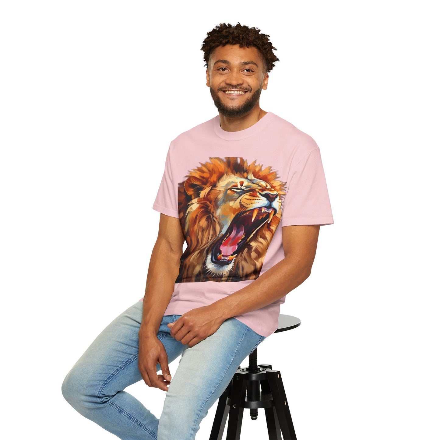 Roaring Lion T-Shirt Bold Wildlife Graphic Tee