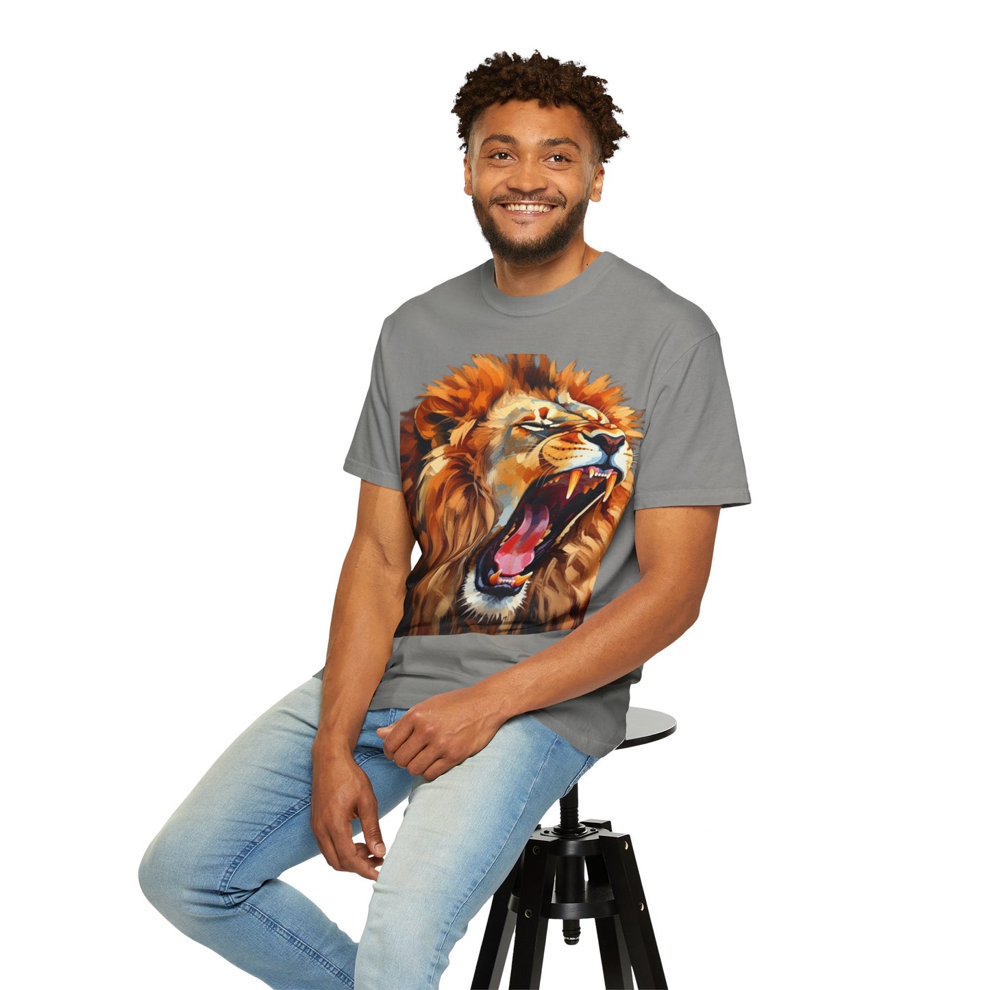 Roaring Lion T-Shirt Bold Wildlife Graphic Tee
