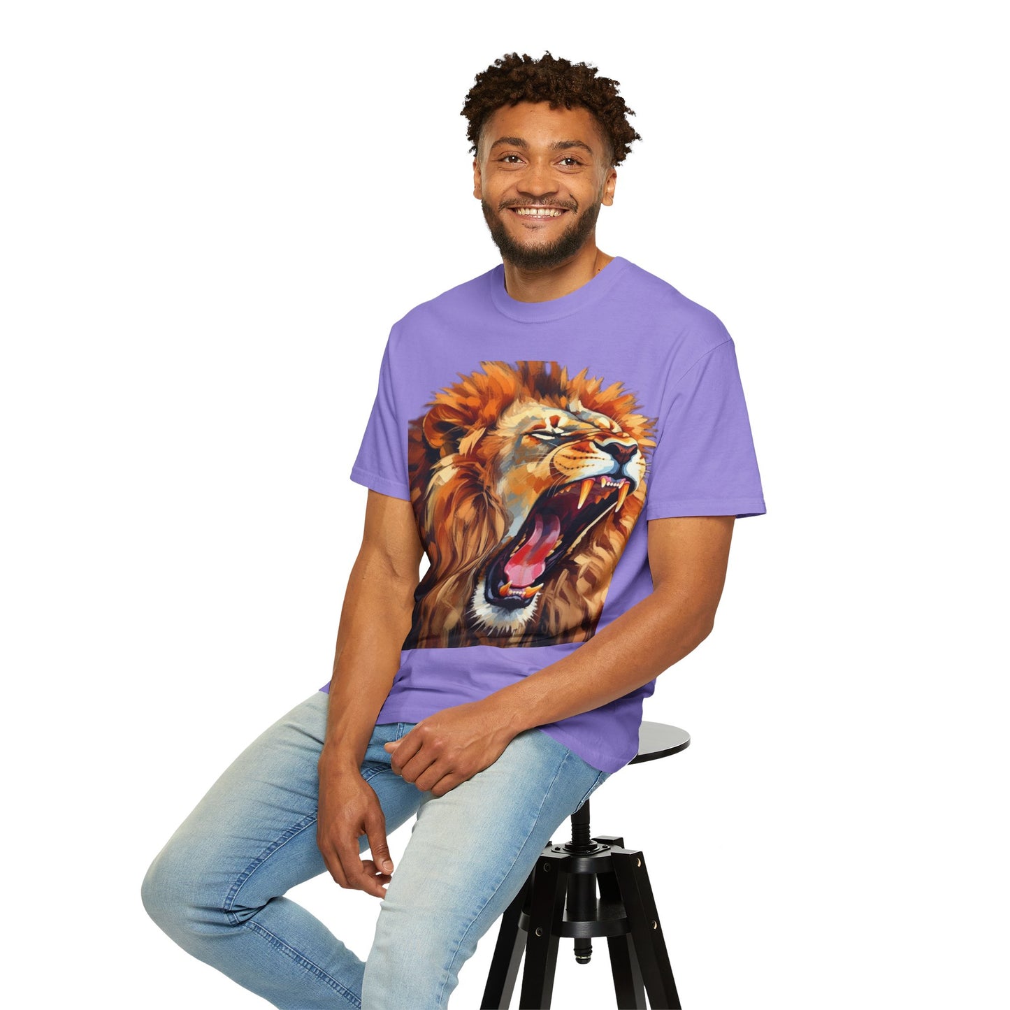 Roaring Lion T-Shirt Bold Wildlife Graphic Tee