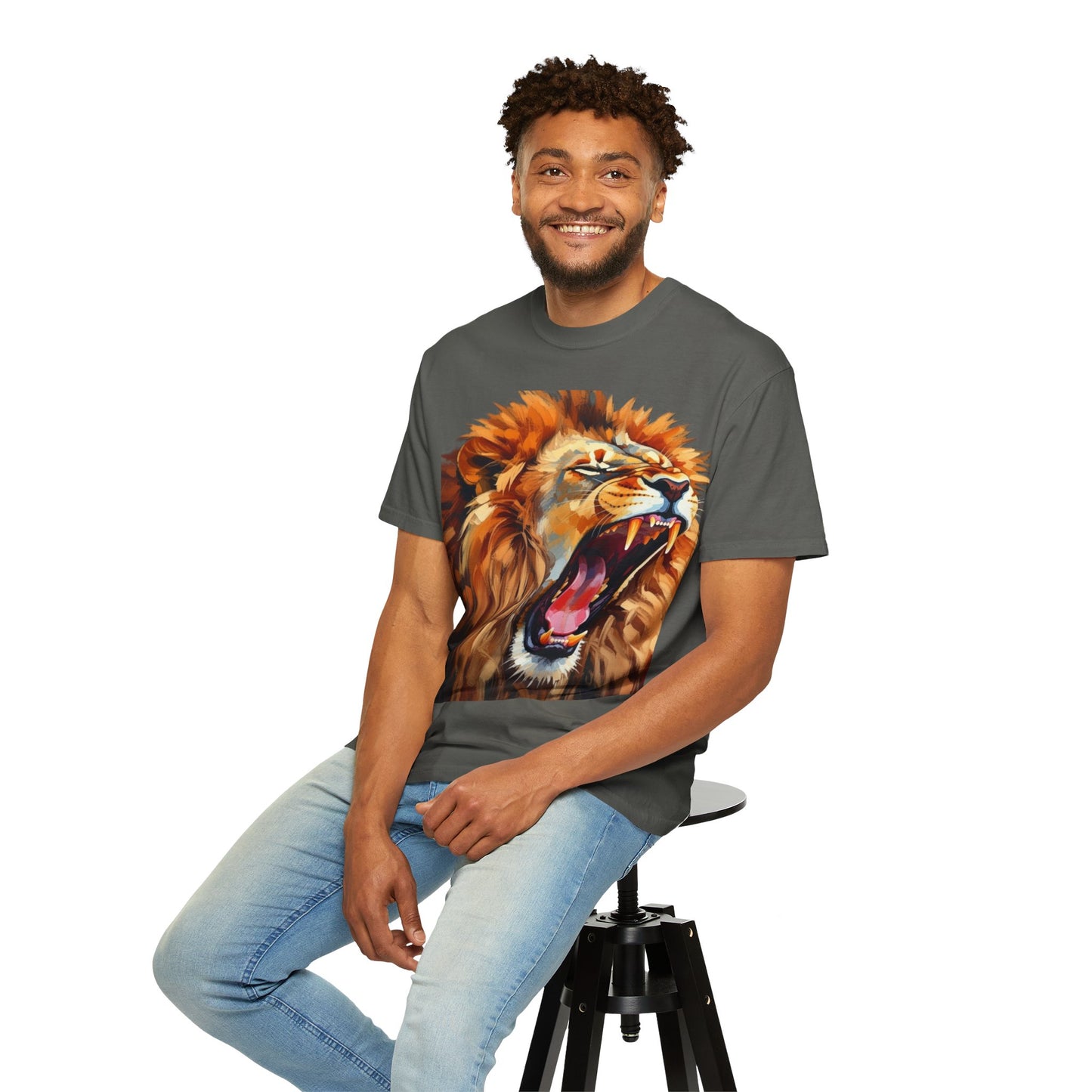 Roaring Lion T-Shirt Bold Wildlife Graphic Tee