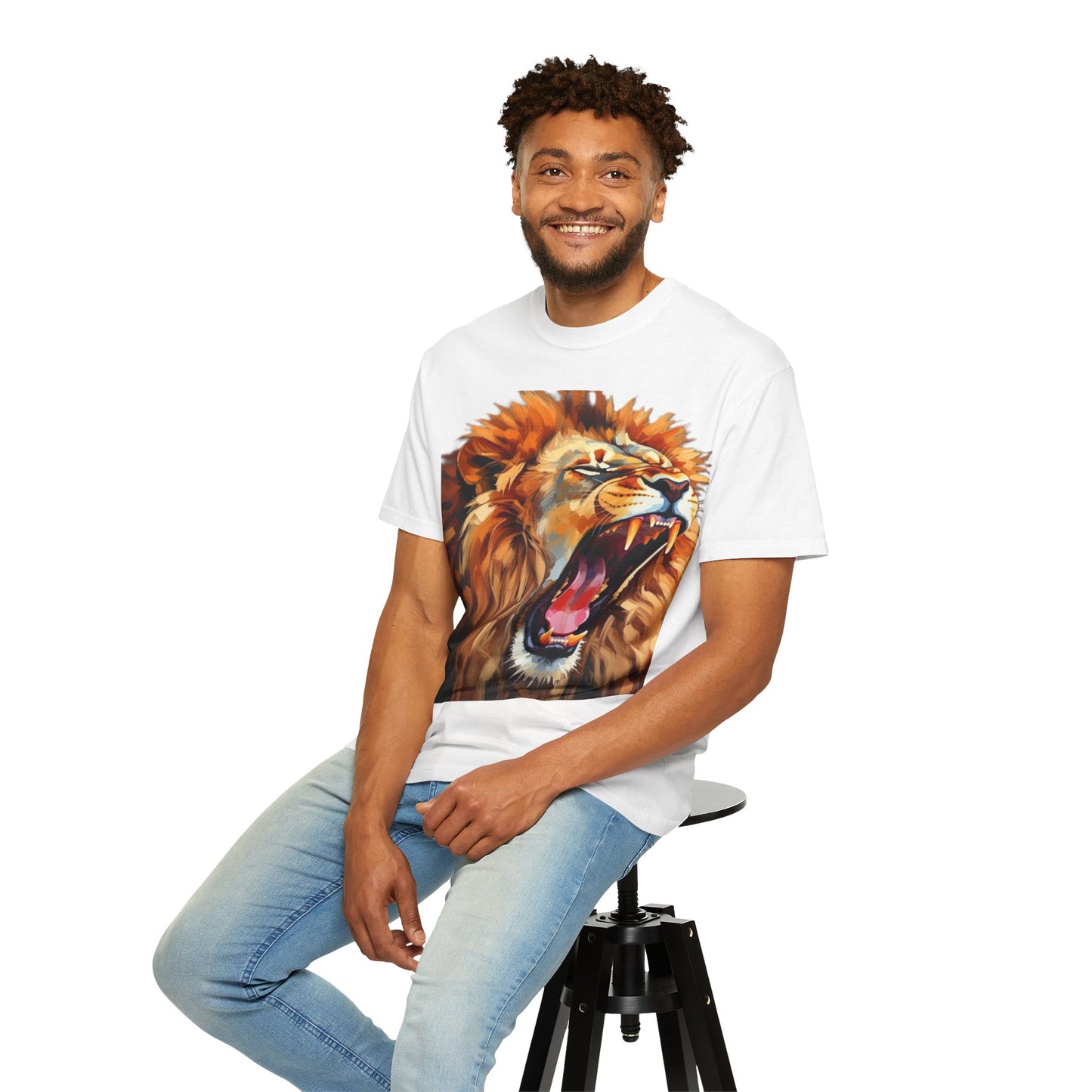 Roaring Lion T-Shirt Bold Wildlife Graphic Tee